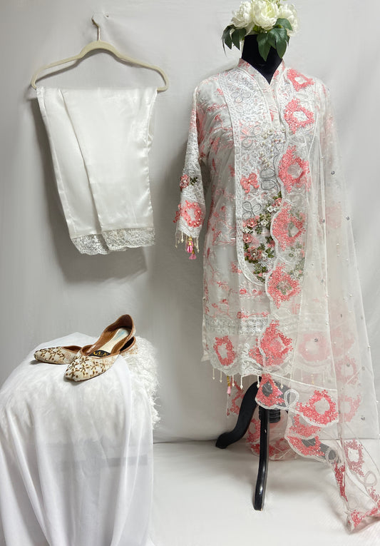 Beautiful White and Pink Embroidered Salwar Kameez