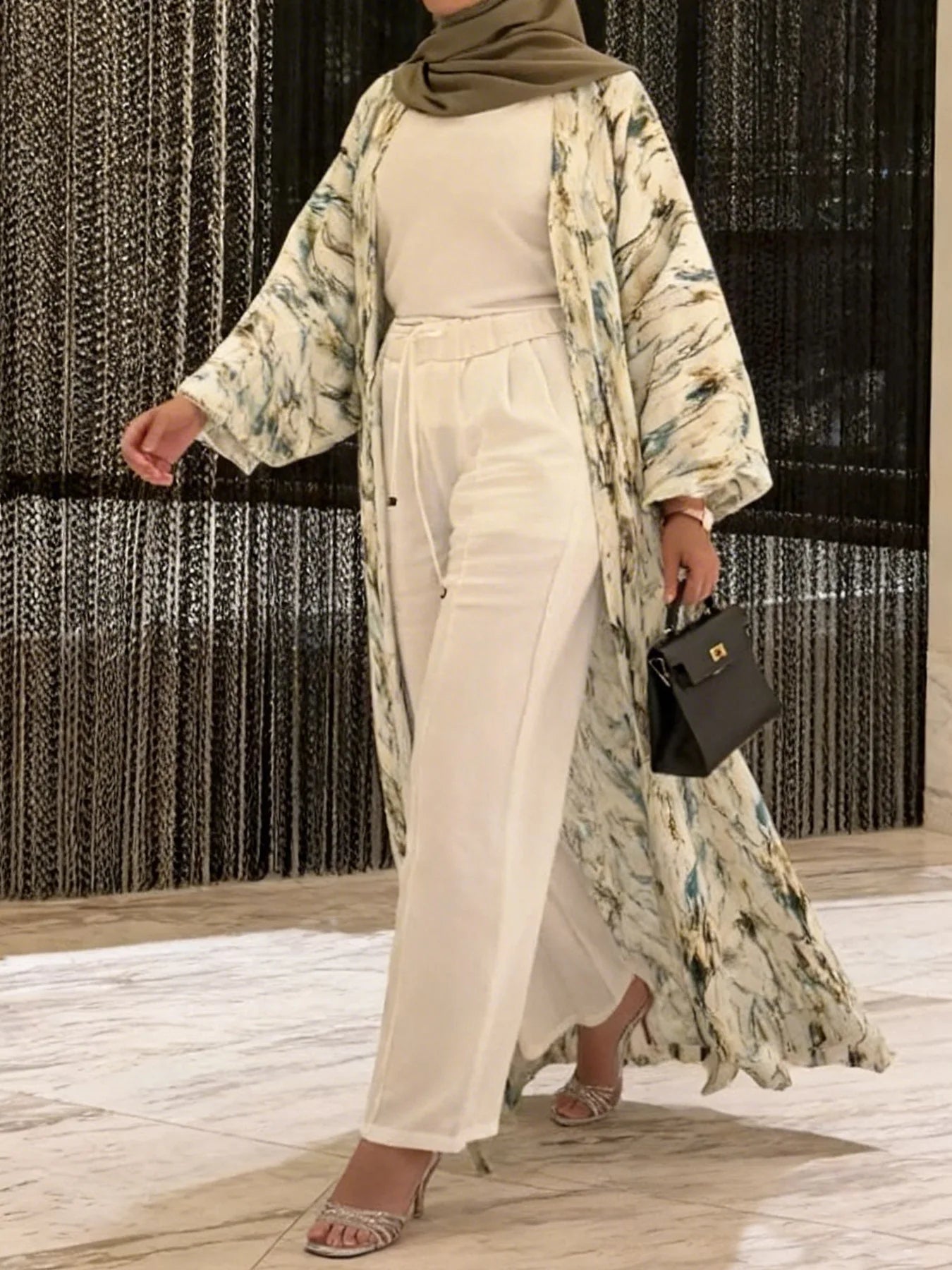 ABAYA BLOOM
